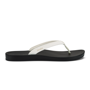 ‘Uiki - Bright White / Lava Rock