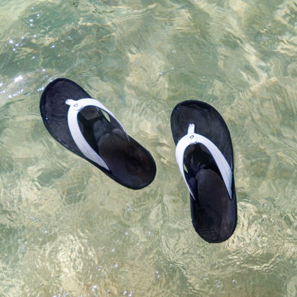 ‘Ohana - White / Black - Image 4